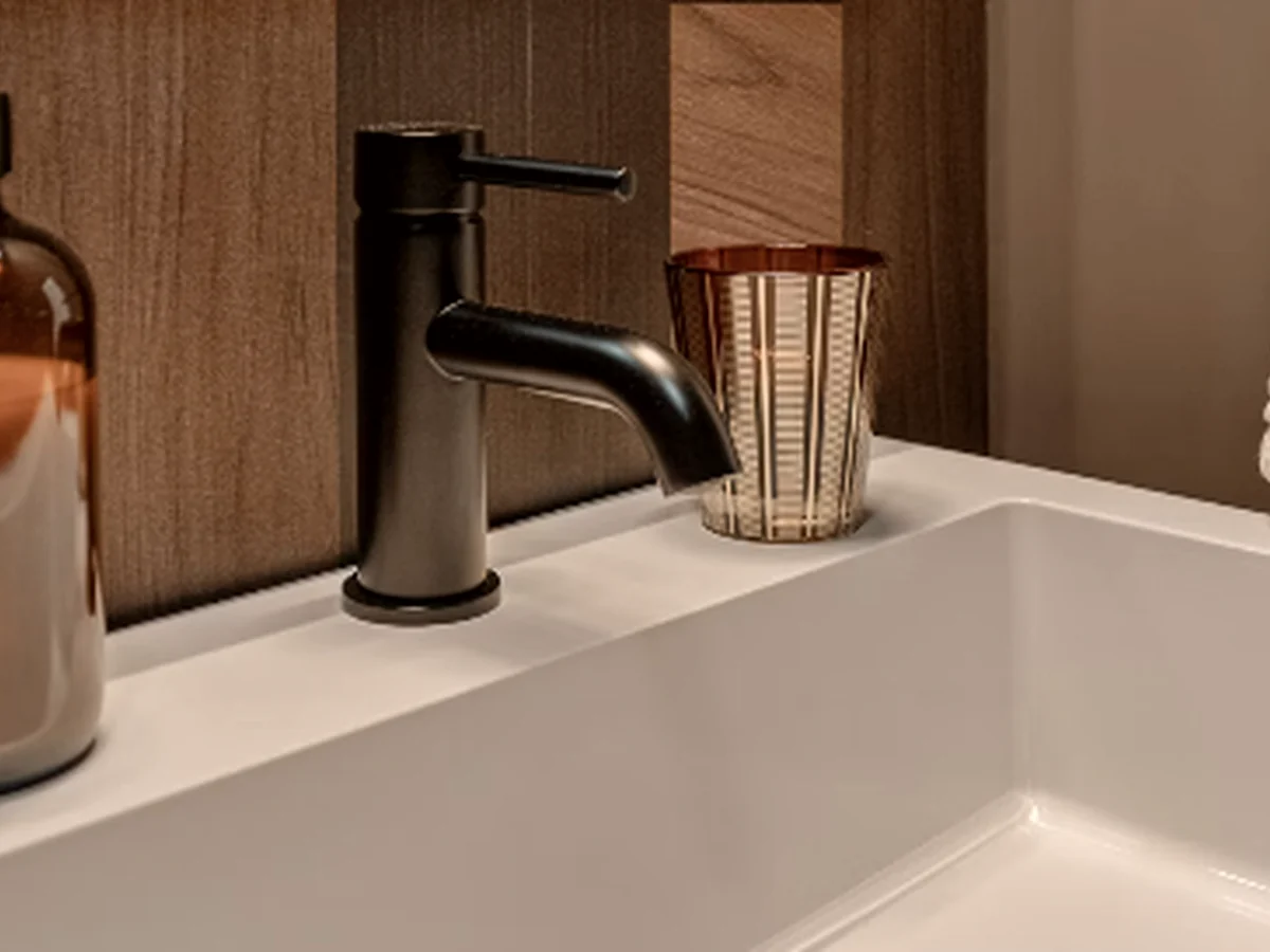 Luxury bathroom design with GROHE fittings and carefully coordinated materials